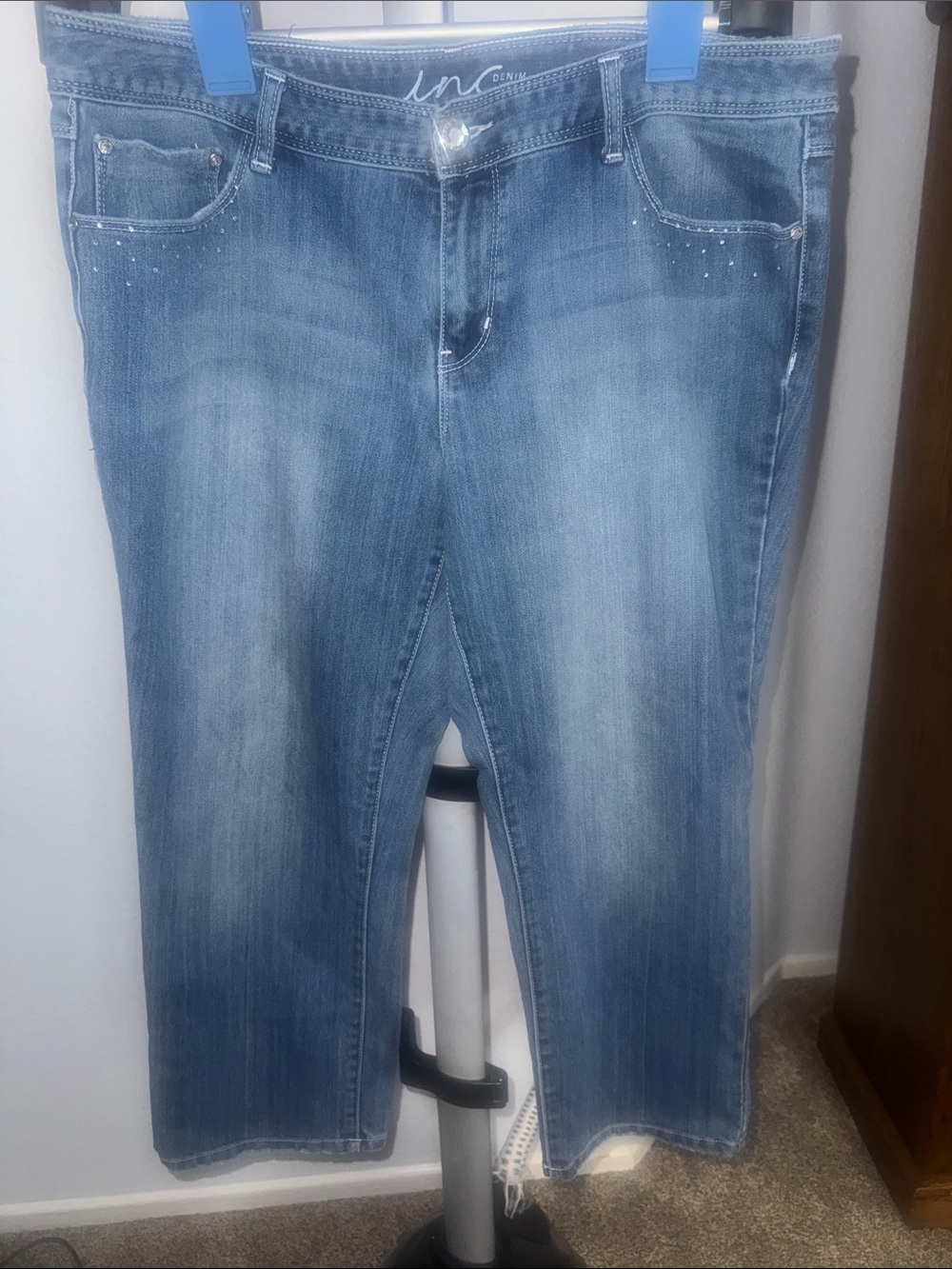 INC International Concepts Medium Light Blue Cropped Jeans with Whiskering